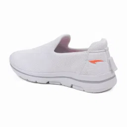 Asian Men's White Walking Shoes image 5