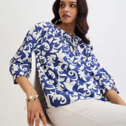 FEMMELLA Blue Relaxed Fit Abstract Top image 5