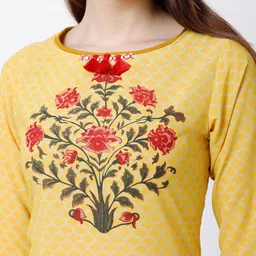 Vishudh Women Yellow & Red Printed Straight Kurta image 3