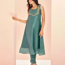 Odette Light Blue Embroidered Kurta with Pant image 4