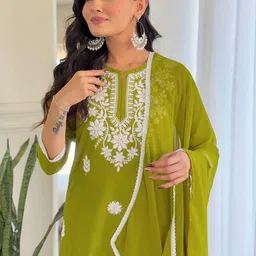 CANIZZARO Women Ethnic Motifs Embroidered Regular Thread Work Pure Cotton Kurta with Trousers & With Dupatta image 2