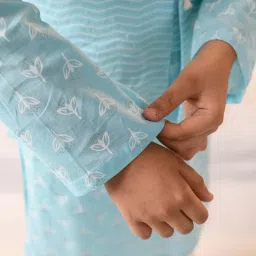 Pspeaches Boys Blue Cotton Regular Fit Printed Kurta Set image 5