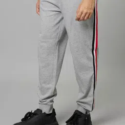 celio celio* Grey Regular Fit Textured Joggers-picture-39