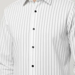 OQUENT Men Standard Regular Fit Striped Long Sleeves Casual Shirt image 4