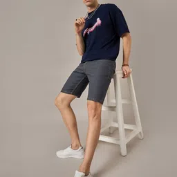 STUDIO NEXX Men Low-Rise Washed Regular Fit Denim Shorts image 4