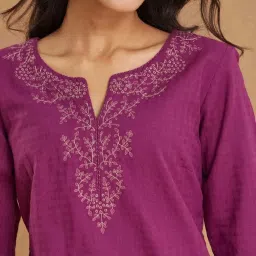 Fabindia Purple Cotton Slim Fit Embroidered Kurta image 5