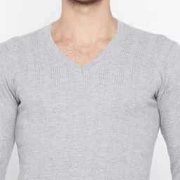 mack jonney VIMAL JONNEY Men Grey Striped Thermal Top image 3