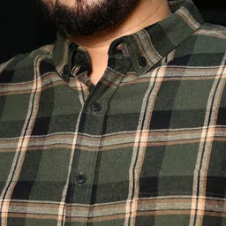 Instafab Plus Men Comfort Tartan Checks Checked Casual Shirt image 4