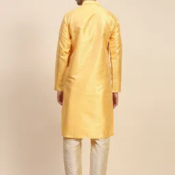 SKAVIJ Men Ethnic Motifs Regular Kurta with Pyjamas image 2
