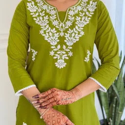 KALINI Floral Embroidered Chikankari Pure Cotton Kurta With Trousers And Dupatta image 4