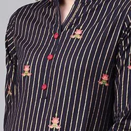 Meeranshi Printed Mandarin Collar Straight Kurta image 3