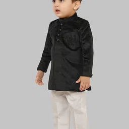 Little Desi Boys Ethnic Motifs Embroidered Regular Thread Work Velvet Kurta with Pyjamas image 2