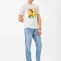 Snitch Men Solid Relaxed Fit Mid-Rise Light Fade Jeans image 3