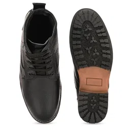 Butello Men Textured Riding Boots image 3