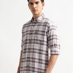 Arrow Sport Men Herringbone Slim Fit Checked Spread Collar Pure Cotton Casual Shirt image 5