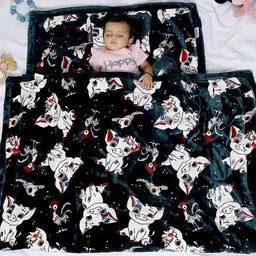 Monte Carlo Green & Green Set of 5 Cartoon Characters Blanket-picture-19