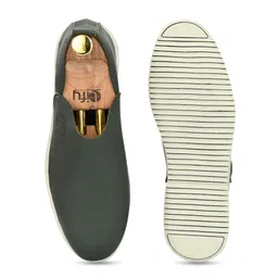 JK Port Men Lightweight Slip-On Sneakers image 3