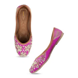 Anouk Women Embellished Ethnic Mojaris Flats image 2