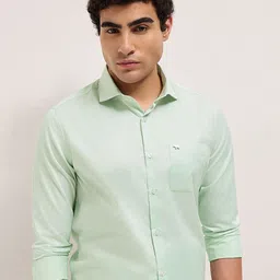 THE BEAR HOUSE Men Tailored Fit Solid Spread Collar Casual Shirt-image-52