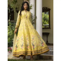 SCAKHI Yellow Floral Print Maxi Gown With Dupatta-picture-15