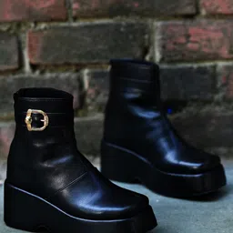 Shoetopia Solid Boots - Black-picture-19