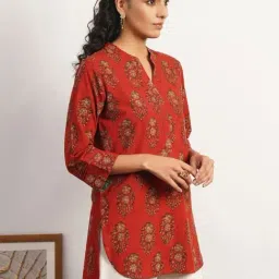 Jaypore Women Red Dabu Printed Straight Fit Tunic image 3