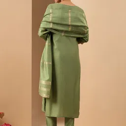 Janasya Women Floral Printed Regular Kurta with Trousers & With Dupatta image 2