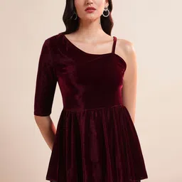 VAARARO One Shoulder Velvet Peplum Top-picture-10