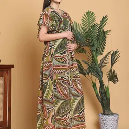 Moms Maternity Floral Print Flutter Sleeve Georgette Maternity Fit & Flare Maxi Dress image 3