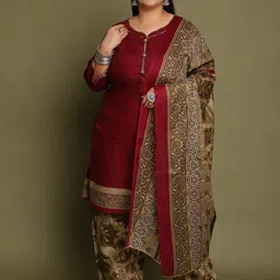 Rajnandini Women Floral Printed Regular Kurta with Trousers & With Dupatta-image-44