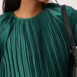 DressBerry Adorable Chic Accordion Pleats Raglan Top image 4