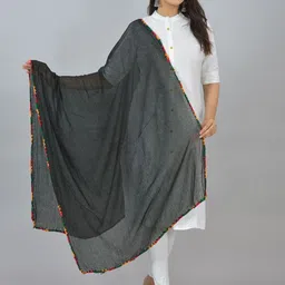 LA FEMINAE Dupatta image 2