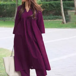 DIVASTRI Women Solid A-Line Kurta with Trousers image 4