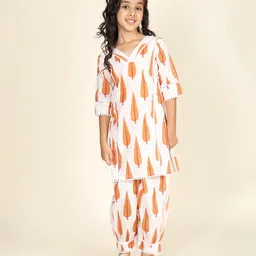 LIL PITAARA Pure Cotton Woven Three Fourth Sleeves Leaves Printed Lace Detailed Kurti & Pant Set - White-picture-27