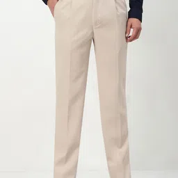 SHOWOFF Men Comfort Slim Fit Low-Rise Pleated Trousers-image-12