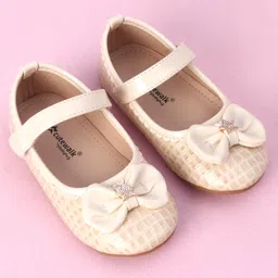 Cute Walk by Babyhug Velcro Closure Bellies with Bow Applique - Beige image 2