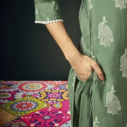SANISA Floral Printed Notch Neck Straight Kurta with Trousers & Dupatta image 4