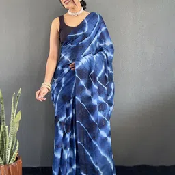 Panzora Tie and Dye Sequinned Poly Georgette Ready to Wear Saree image 3