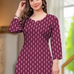 faira fashion Pack of 2 Casual Regular Sleeves Floral Print Women Maroon Top image 1