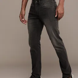 WROGN Men Slim Fit Heavy Fade Stretchable Jeans image 5