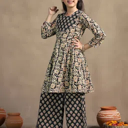 BAESD Girls Floral Printed Regular Kurta with Palazzos image 4