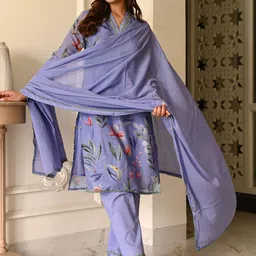 DIVASTRI Women Floral Printed Regular Thread Work Kurta with Trousers & With Dupatta image 4