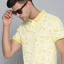 Levis Men Abstract Printed Polo Collar Pure Cotton T-shirt-picture-35