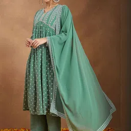 Janasya Women Ethnic Motifs Embroidered Pleated Gotta Patti Kurti with Trousers & With Dupatta image 2
