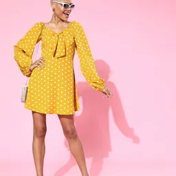Berrylush Women Bright Yellow Polka Dots Sweetheart Neck Dress-picture-40