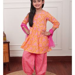 Campana 100% Cotton Woven Three Fourth Sleeves Floral Printed Kurta & Salwar With Dupatta Set - Orange & Pink-picture-45