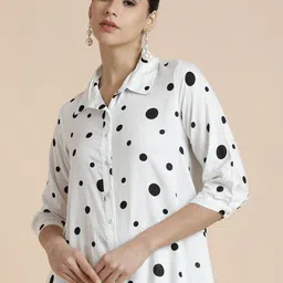 BLACK & BLAH BLAH Geometric Printed Shirt Collar Straight Kurta With Trousers image 2