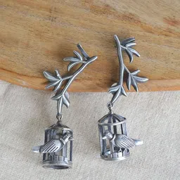 Dulcett Silver-Plated Contemporary Shaped Ear Cuff-picture-23