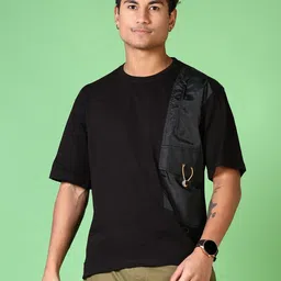 LIMEROAD Men Typography Colourblocked Pockets T-shirt-picture-10