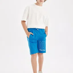 DeFacto Boys Mid-Rise Solid Above Knee Shorts image 4